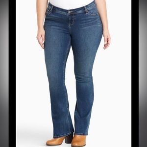 Torrid bootcut medium wash jeans size 24 short